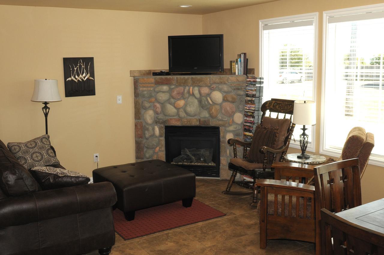 Collins Inn & Seaside Cottages (Adults Only) Ocean Shores Exteriér fotografie